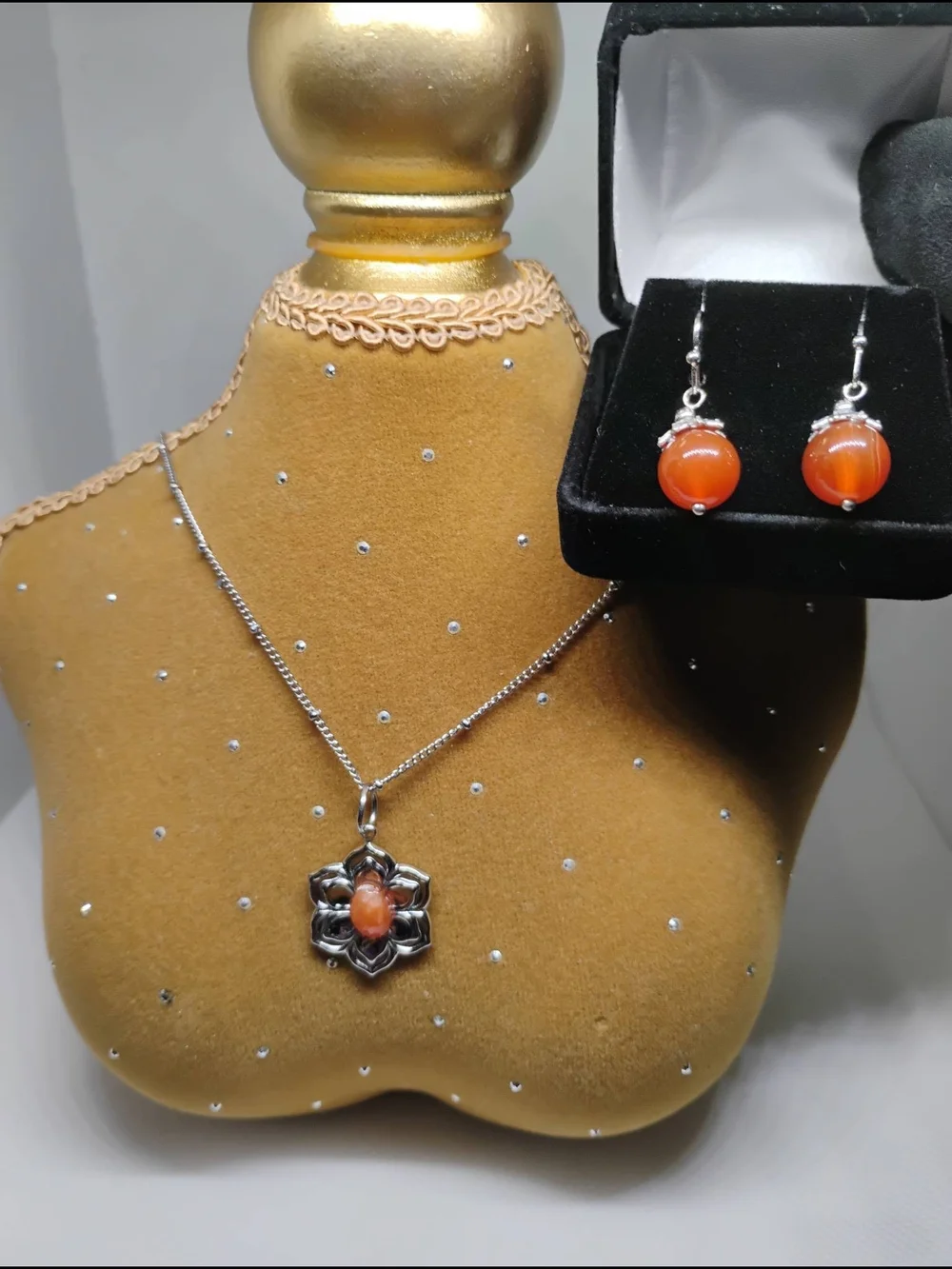 Fashion Jewelry hand placed